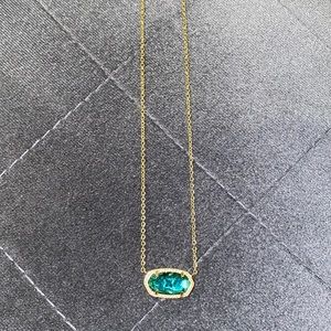 Elisa Pendant Necklace in Gold